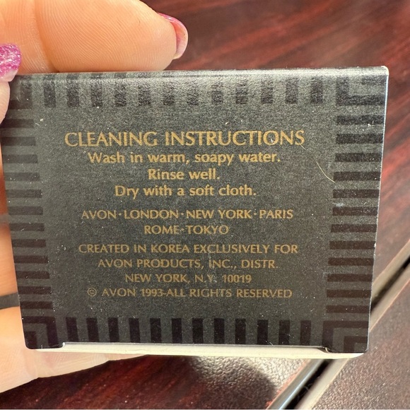 Avon “Golden Charm” Goldtone Linked Chain Bracelet with Decorative Details NIB - Picture 3 of 6